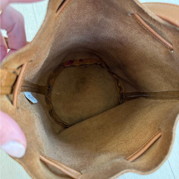 Baggu Tan Leather Bucket Bag - Picture 3 of 6